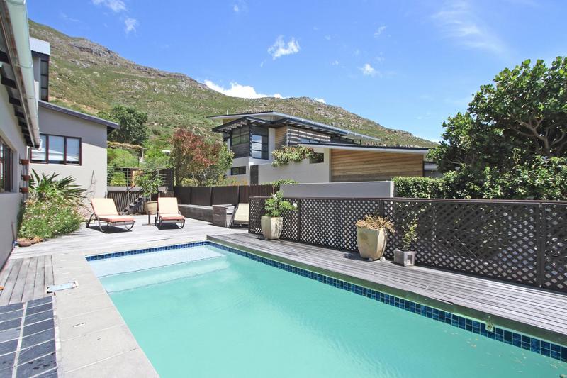 To Let 5 Bedroom Property for Rent in Hout Bay Western Cape